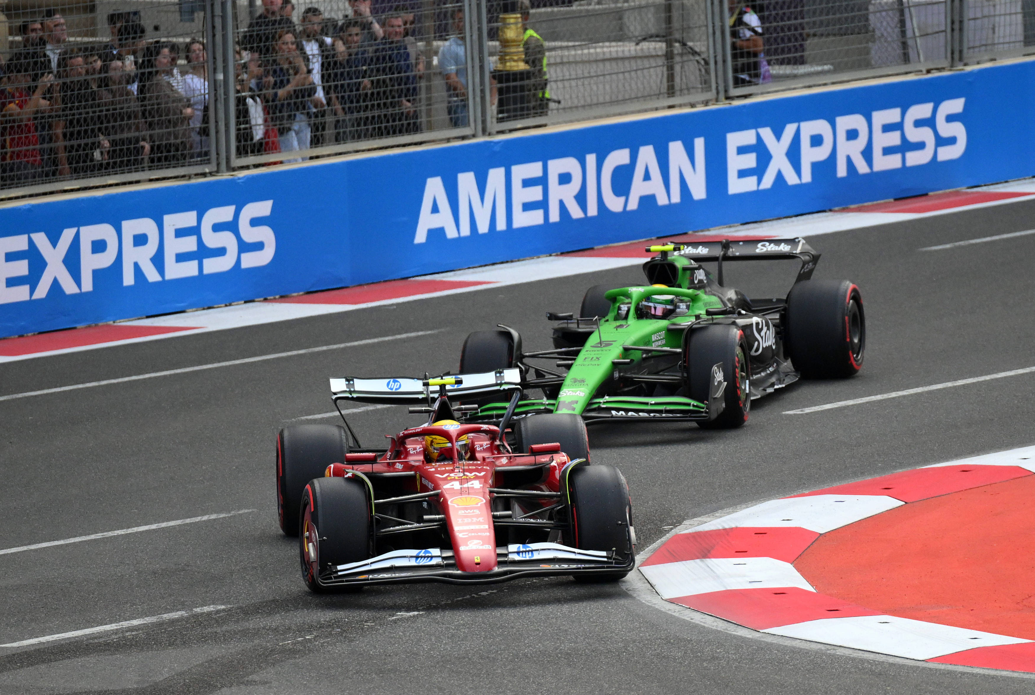 迈凯伦翻盘红牛车队,汉密尔顿扛起全队的简单介绍 迈凯伦翻盘红牛车队,汉密尔顿扛起全队的简单介绍