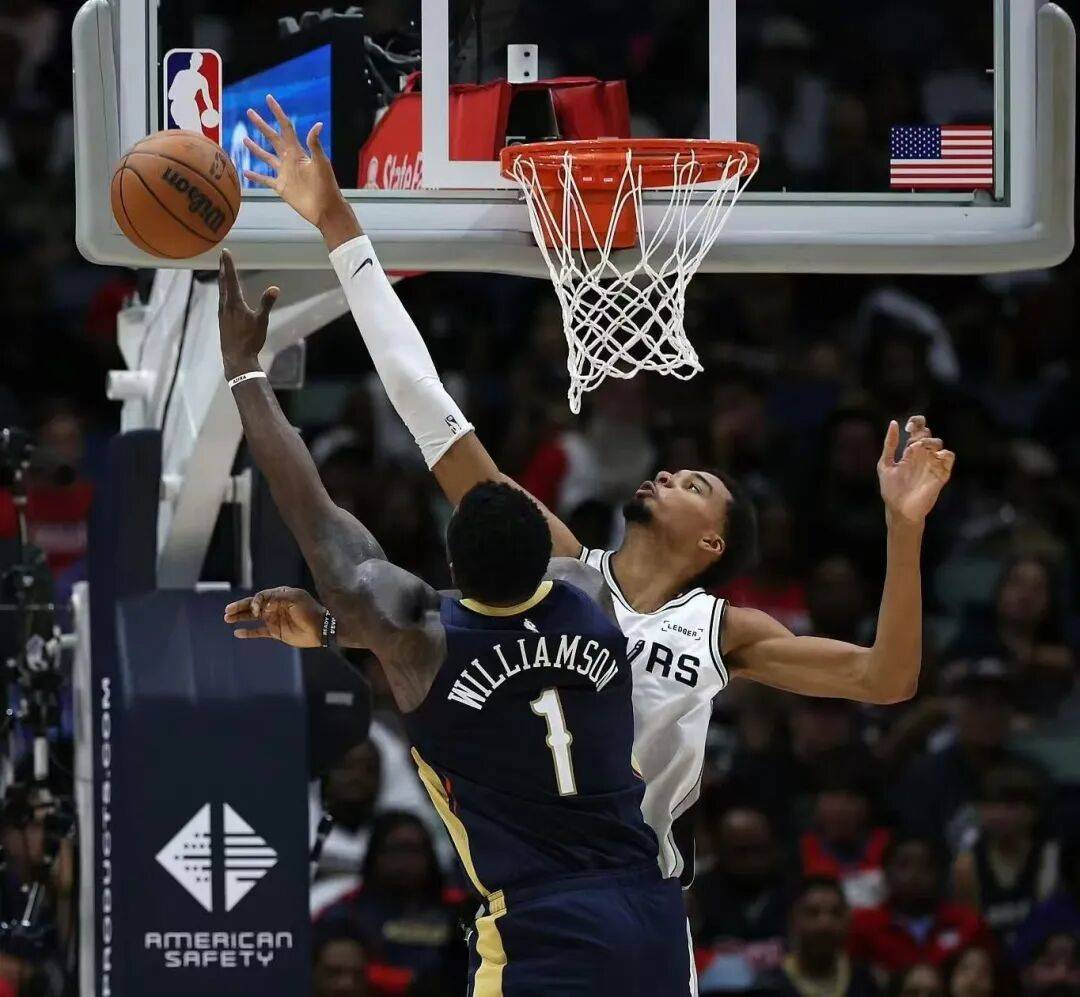 勇士力克鹈鹕，福克斯点燃赛场