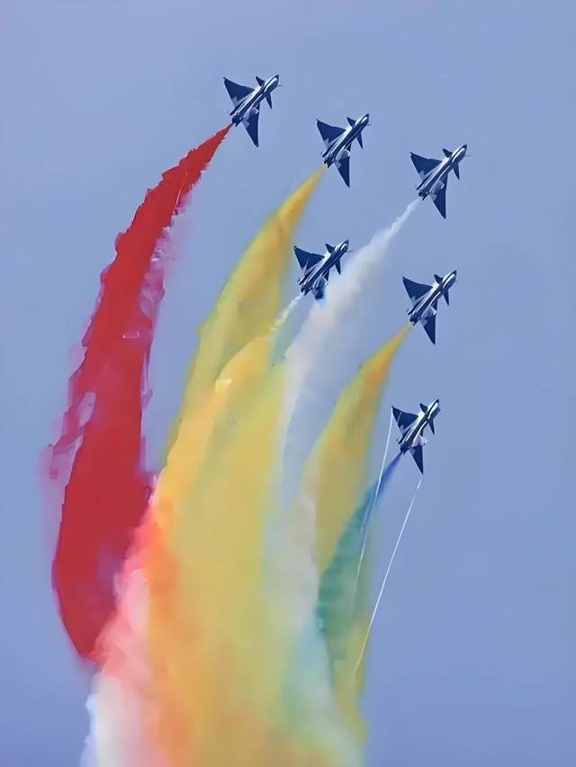 泰国队横扫中国队，黄鸭组合高光表现