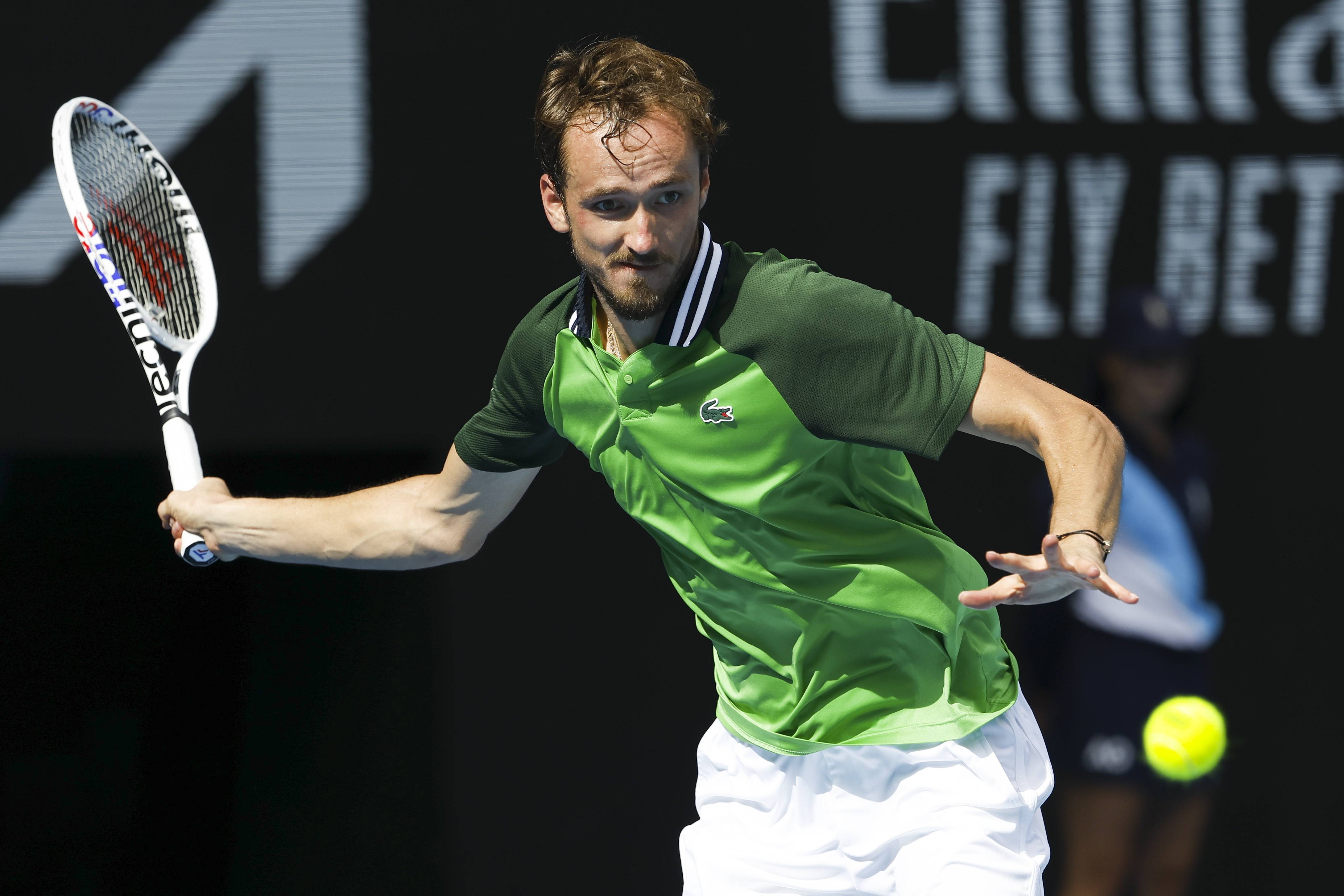 开云体育在线-澳网轻取年终总决赛，梅德韦杰夫扛起全队